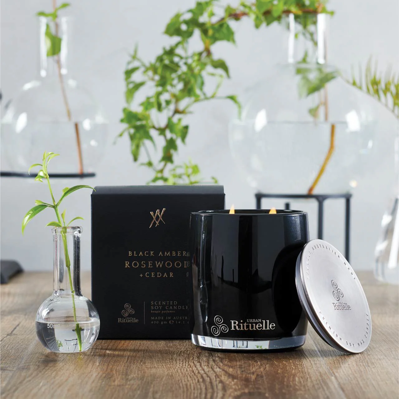 Urban Rituelle Vanilla Lavender & Geranium Scented Soy Candle - 140gm - Image 2